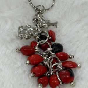 NATURAL HUAYRURO SEEDS KEYCHAIN, HANDMADE IN PERU.